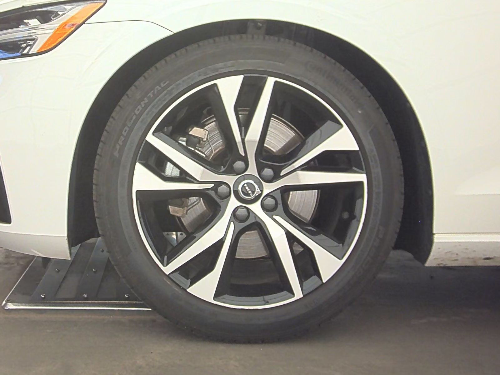 2024 Volvo S60 B5 Core FWD