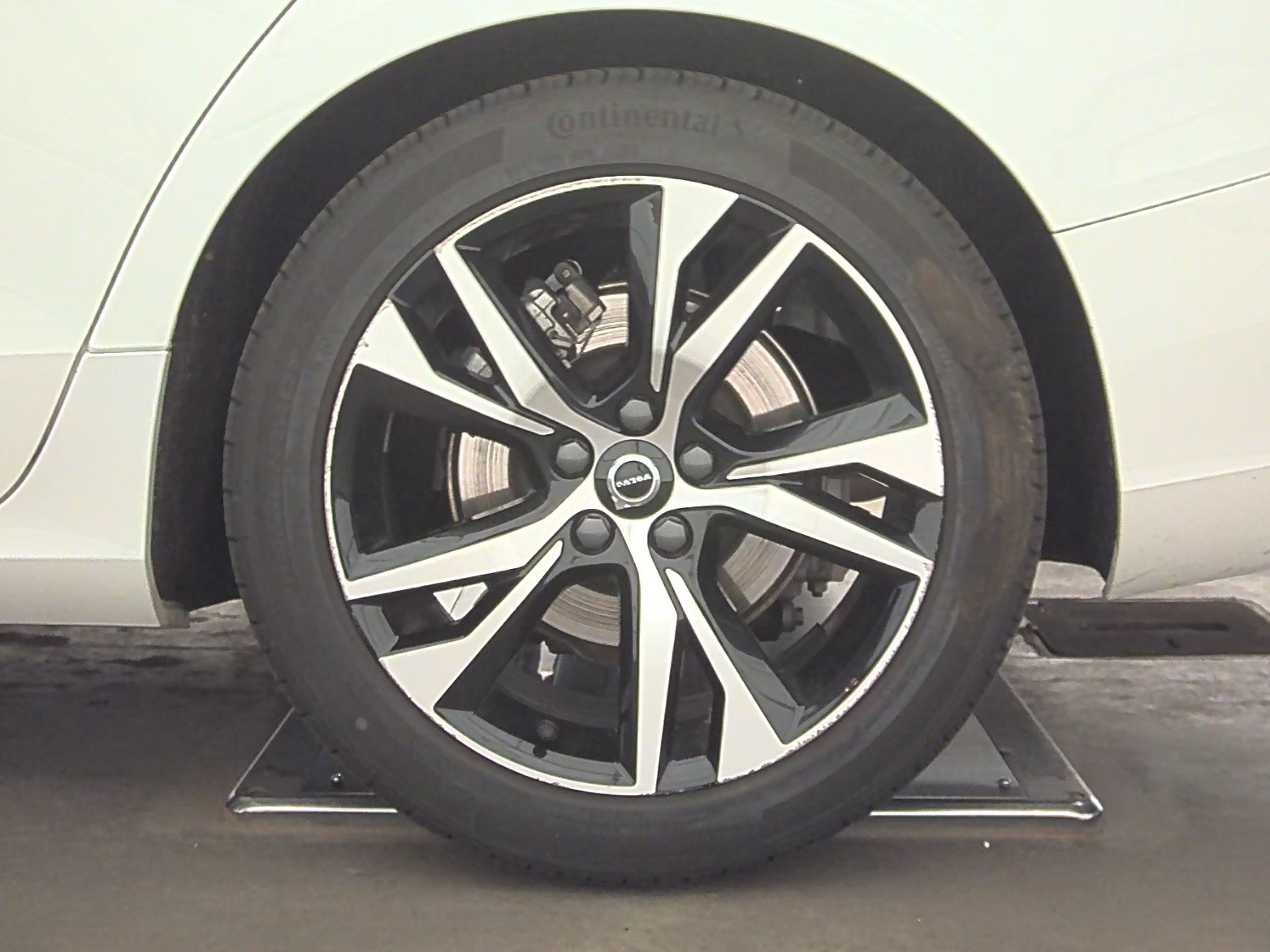 2024 Volvo S60 B5 Core FWD