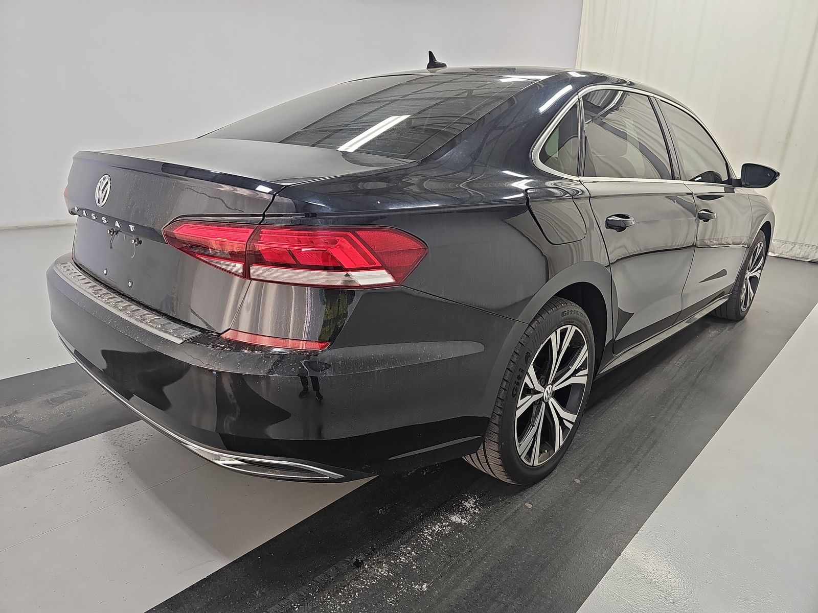 2021 Volkswagen Passat 2.0T SE FWD
