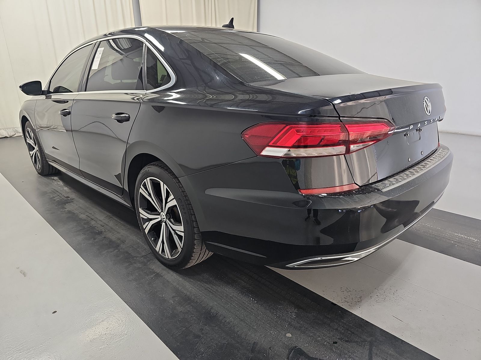 2021 Volkswagen Passat 2.0T SE FWD