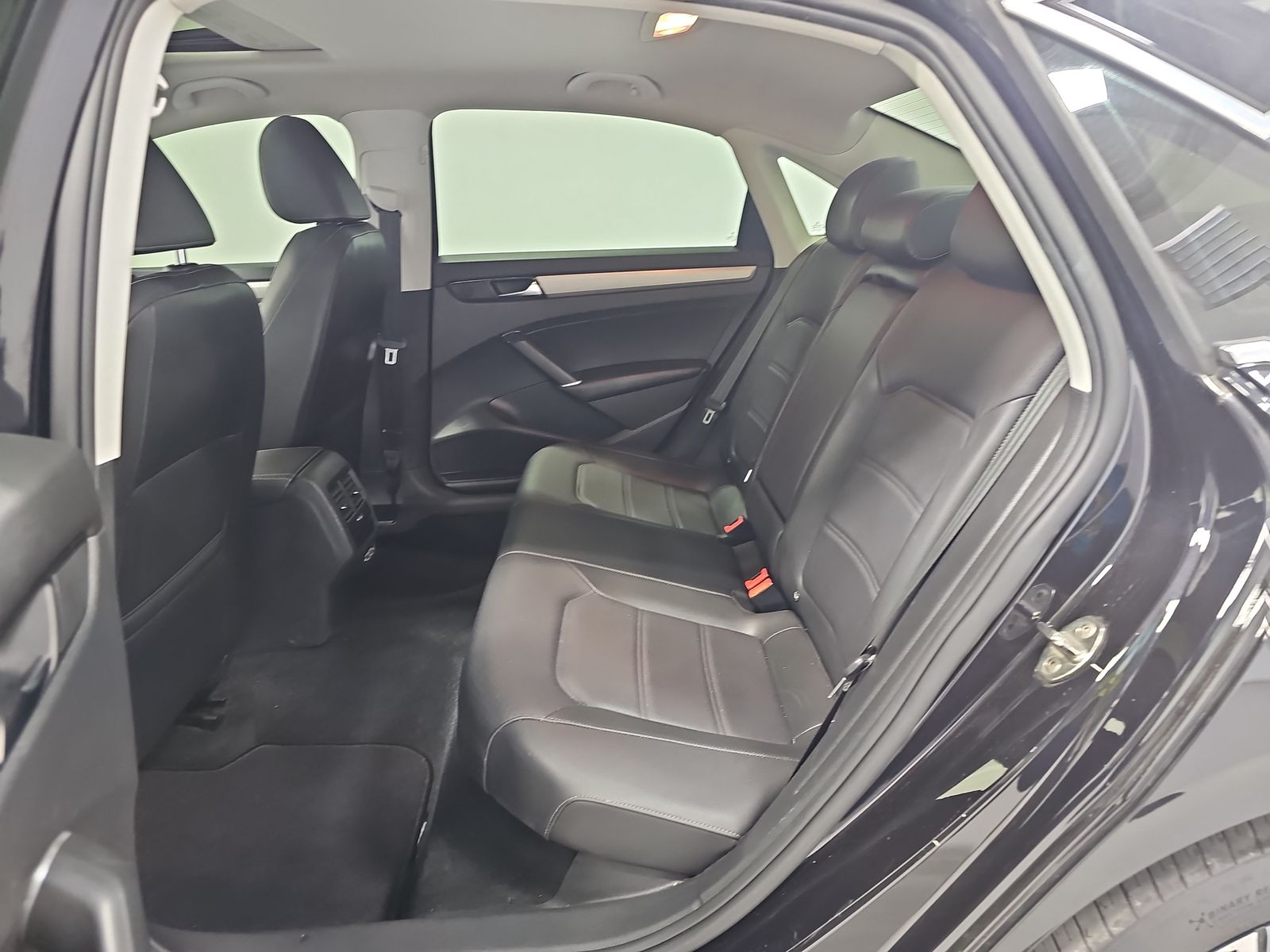 2021 Volkswagen Passat 2.0T SE FWD