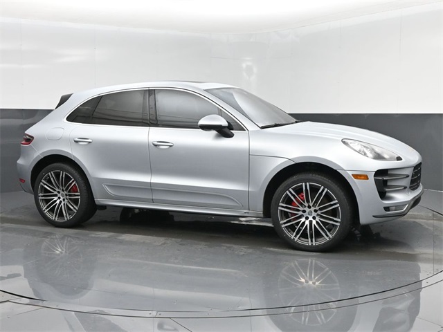 2016 Porsche Macan Turbo