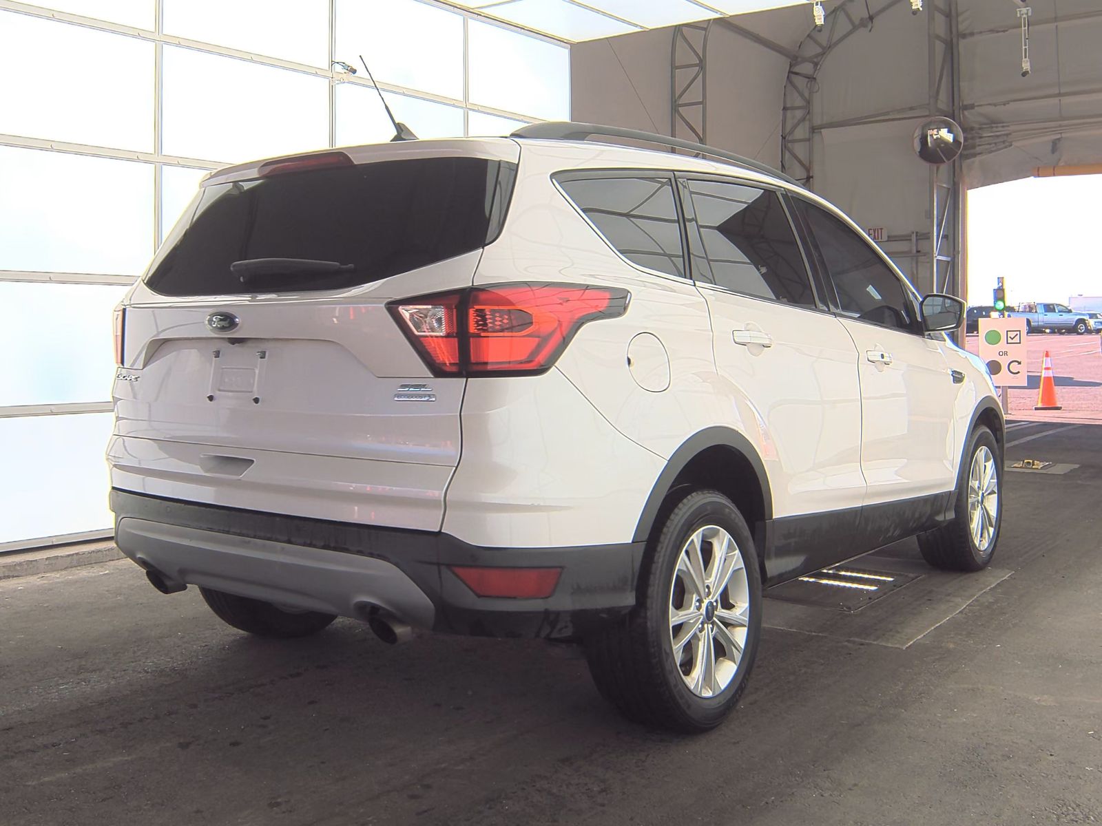 2019 Ford Escape SEL FWD