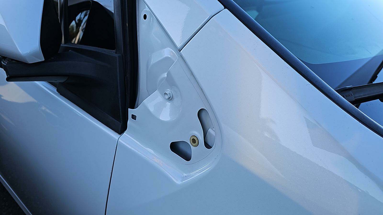 2019 Toyota Prius L Eco FWD