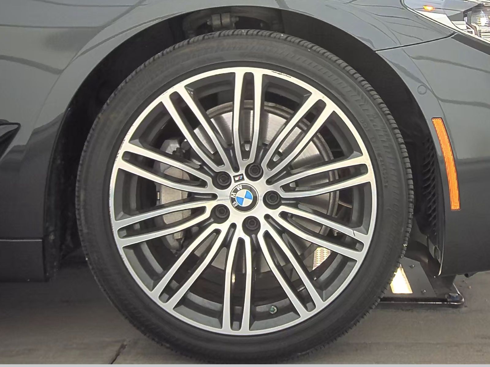 2017 BMW 5 Series 540i xDrive AWD