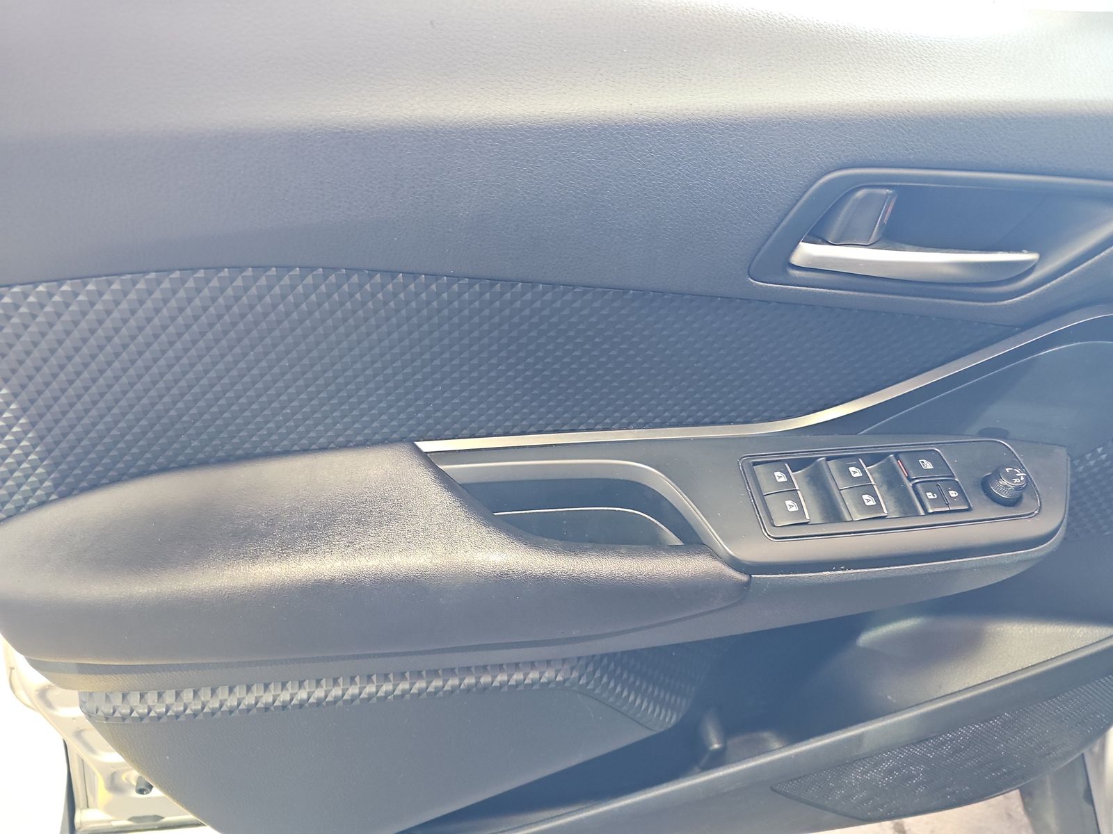 2018 Toyota C-HR XLE FWD