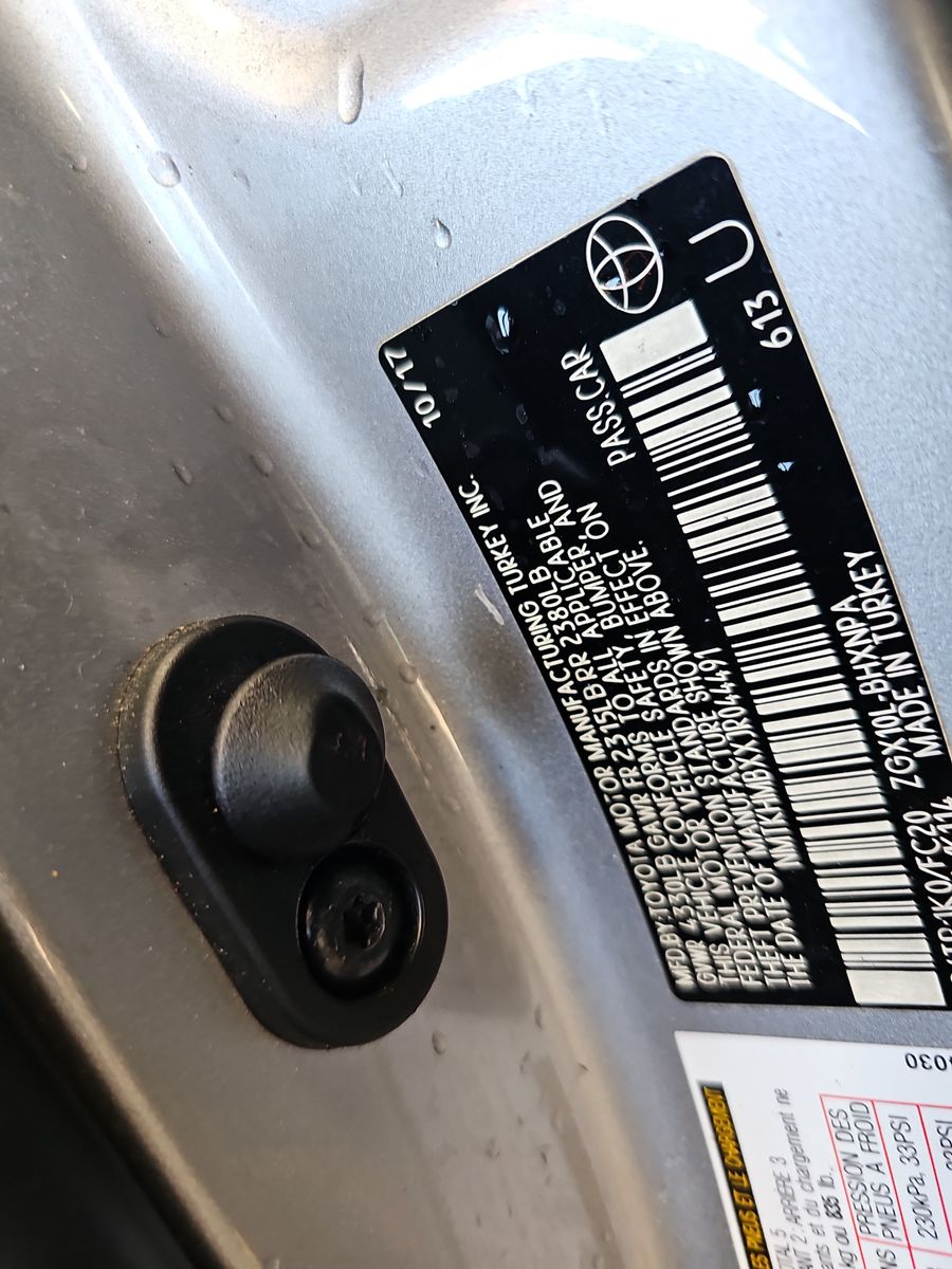 2018 Toyota C-HR XLE FWD