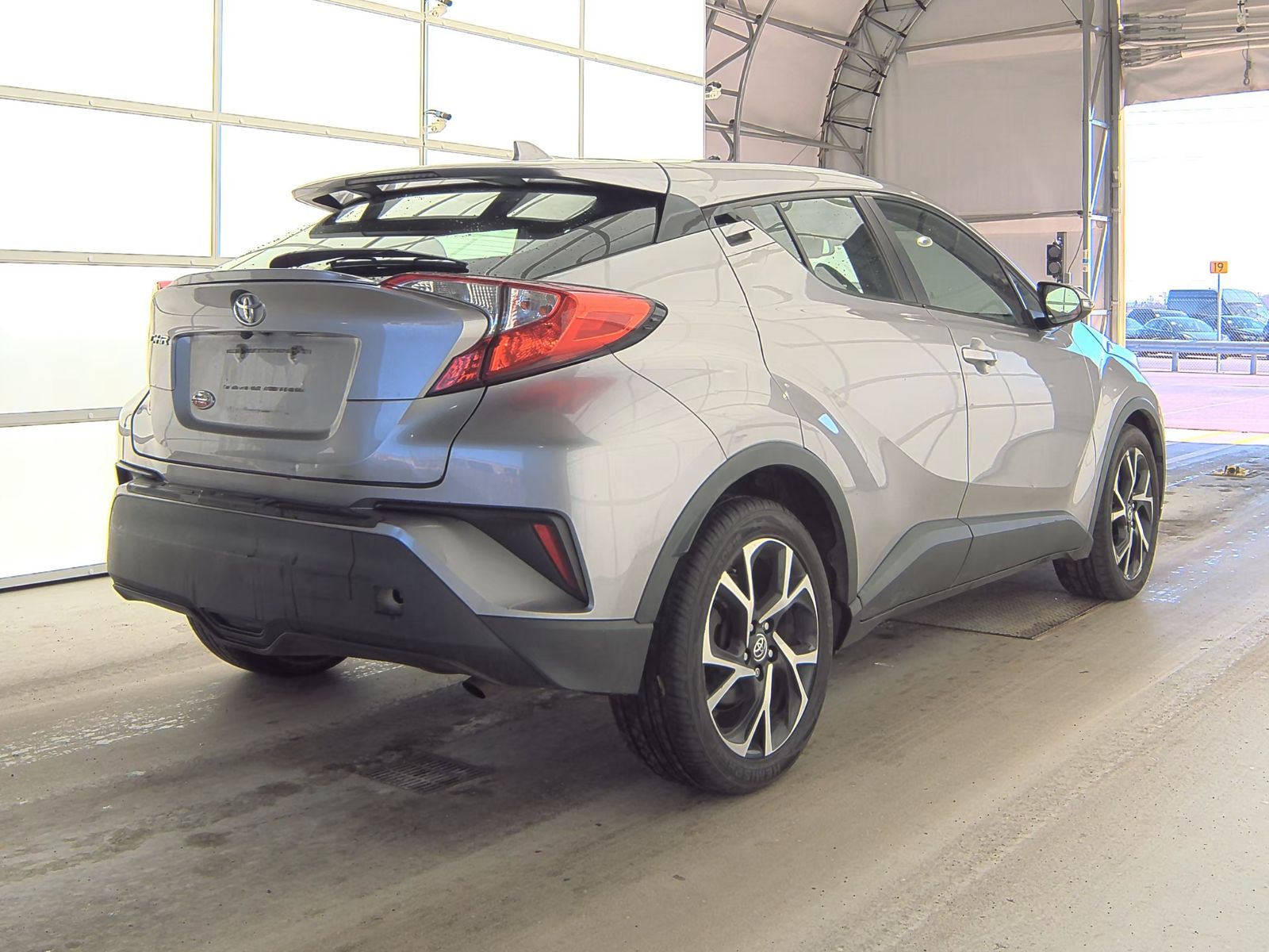 2018 Toyota C-HR XLE FWD