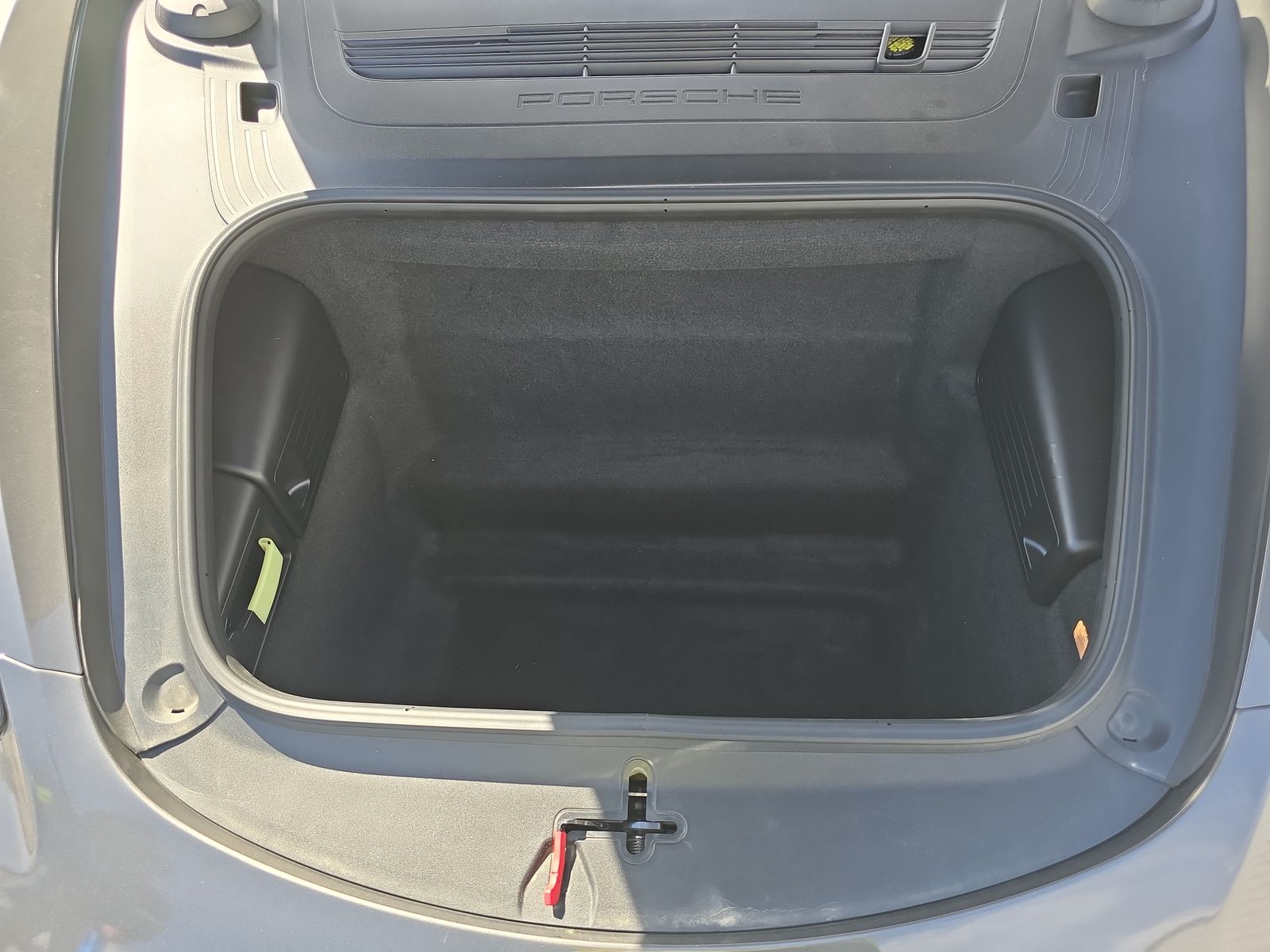 2019 Porsche 718 Cayman Base RWD