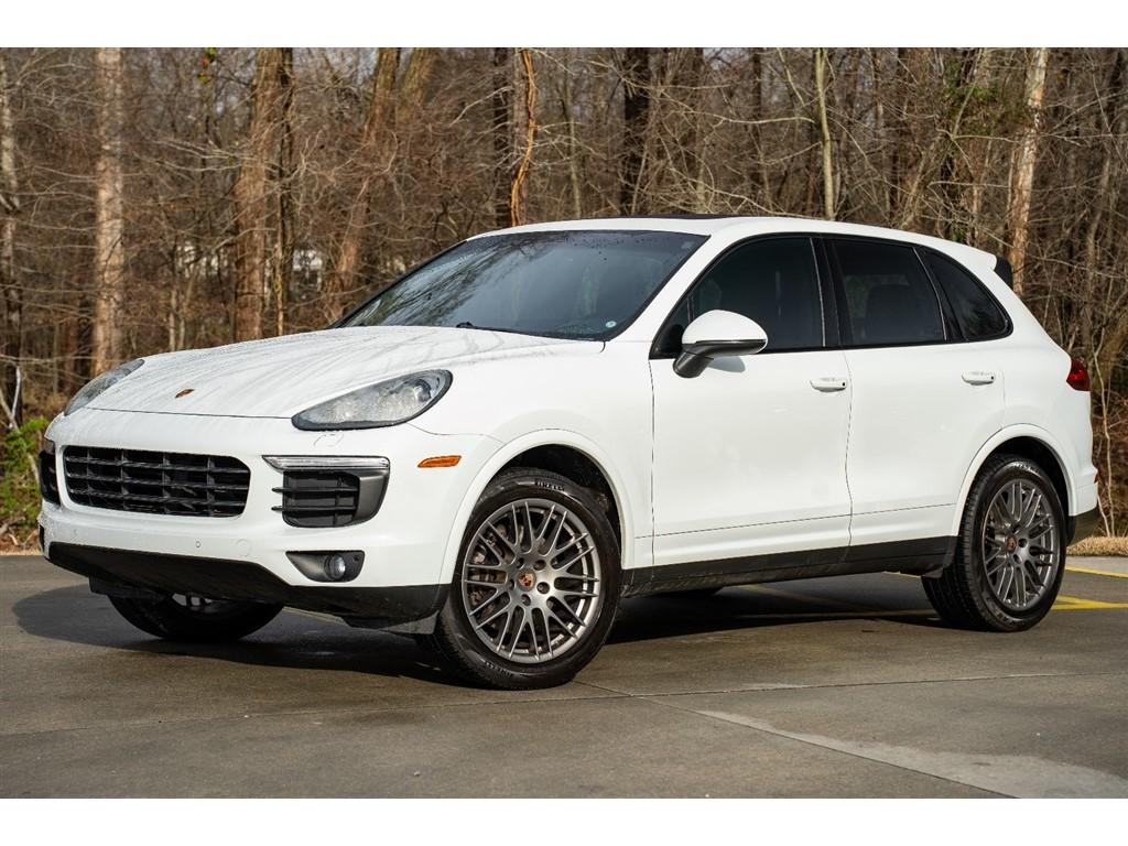 2017 Porsche Cayenne Platinum Edition