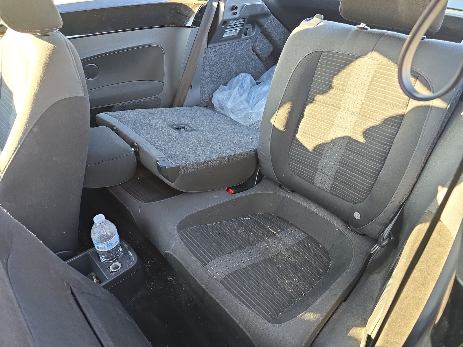 2012 Volkswagen Beetle 2.0T Turbo FWD