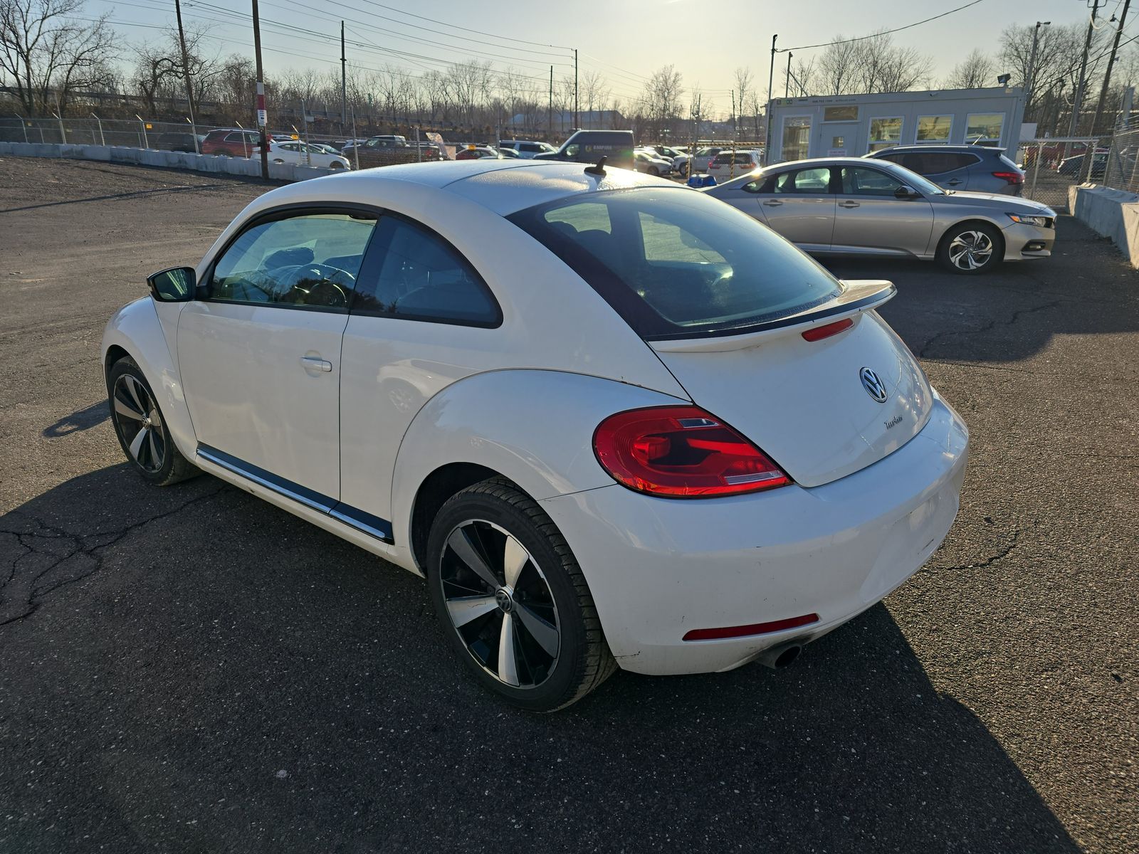 2012 Volkswagen Beetle 2.0T Turbo FWD