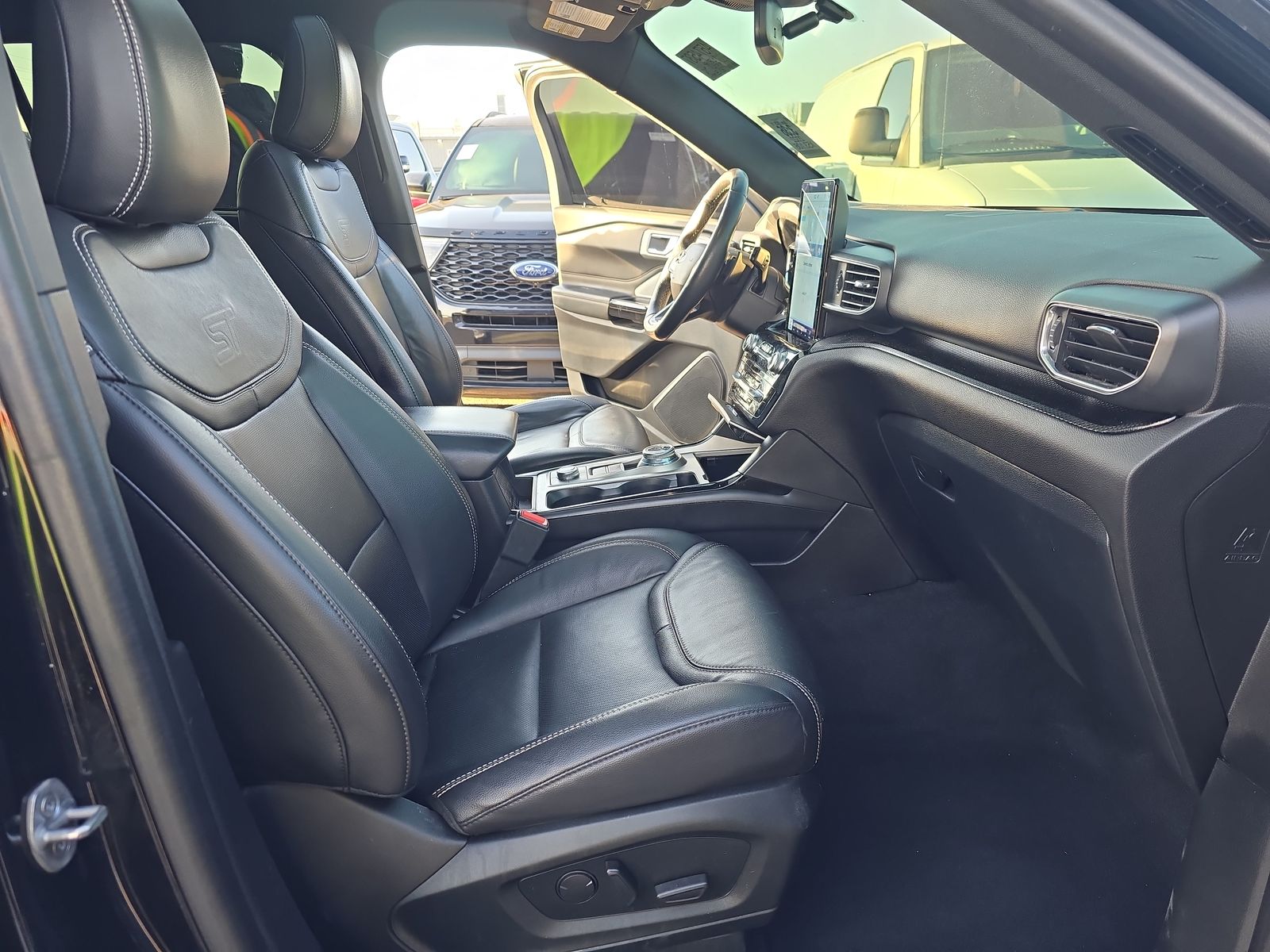 2022 Ford Explorer ST AWD