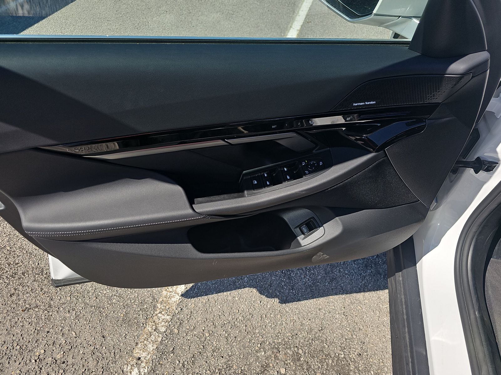 2025 BMW 5 Series 530i RWD