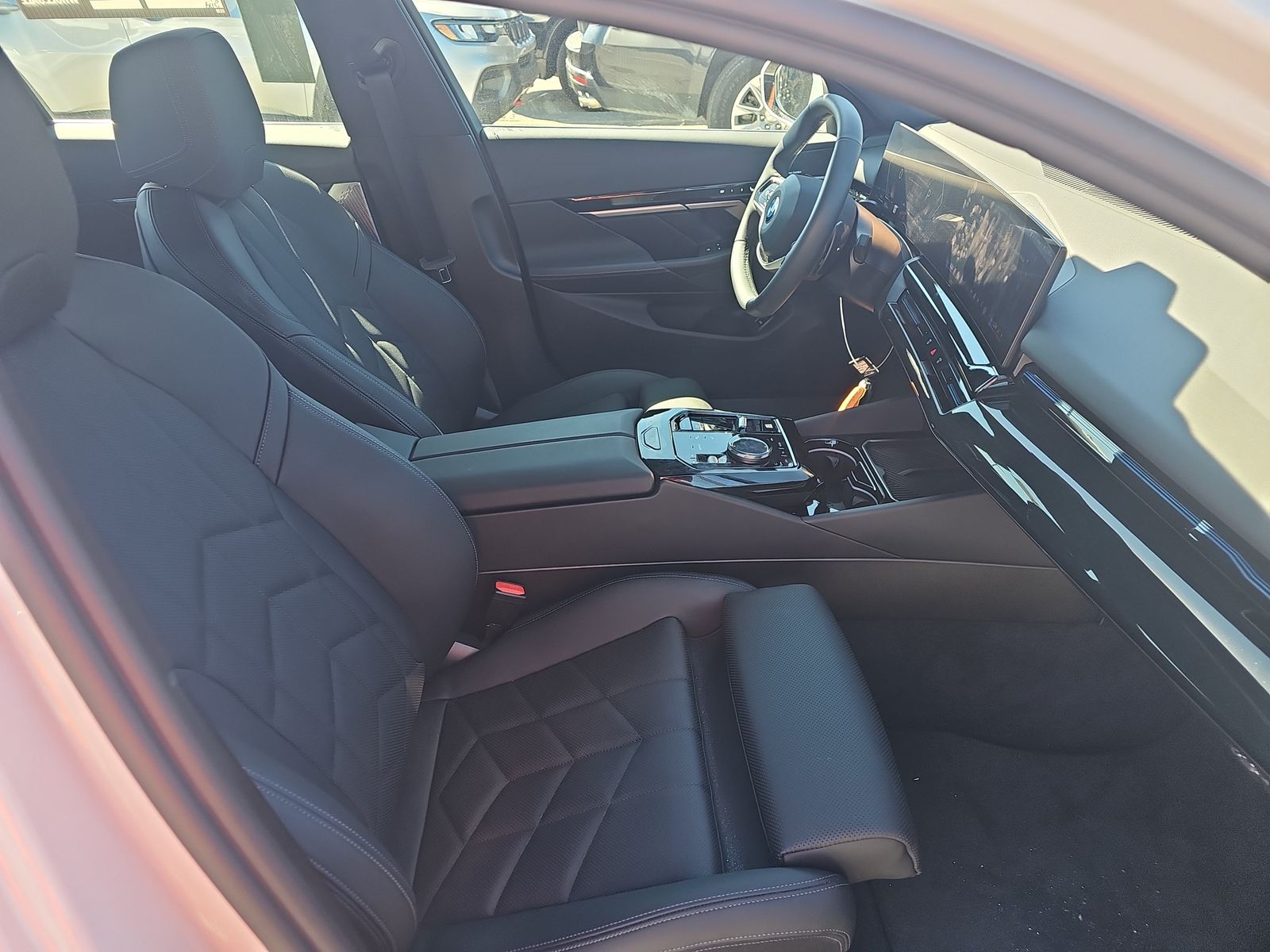 2025 BMW 5 Series 530i RWD
