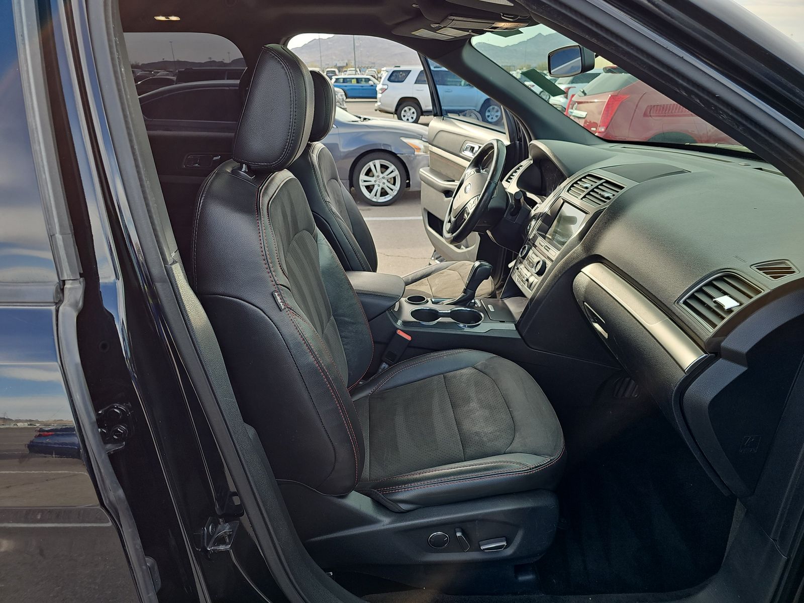 2018 Ford Explorer XLT FWD