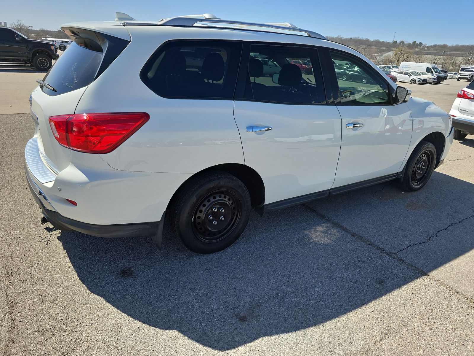 2020 Nissan Pathfinder S FWD
