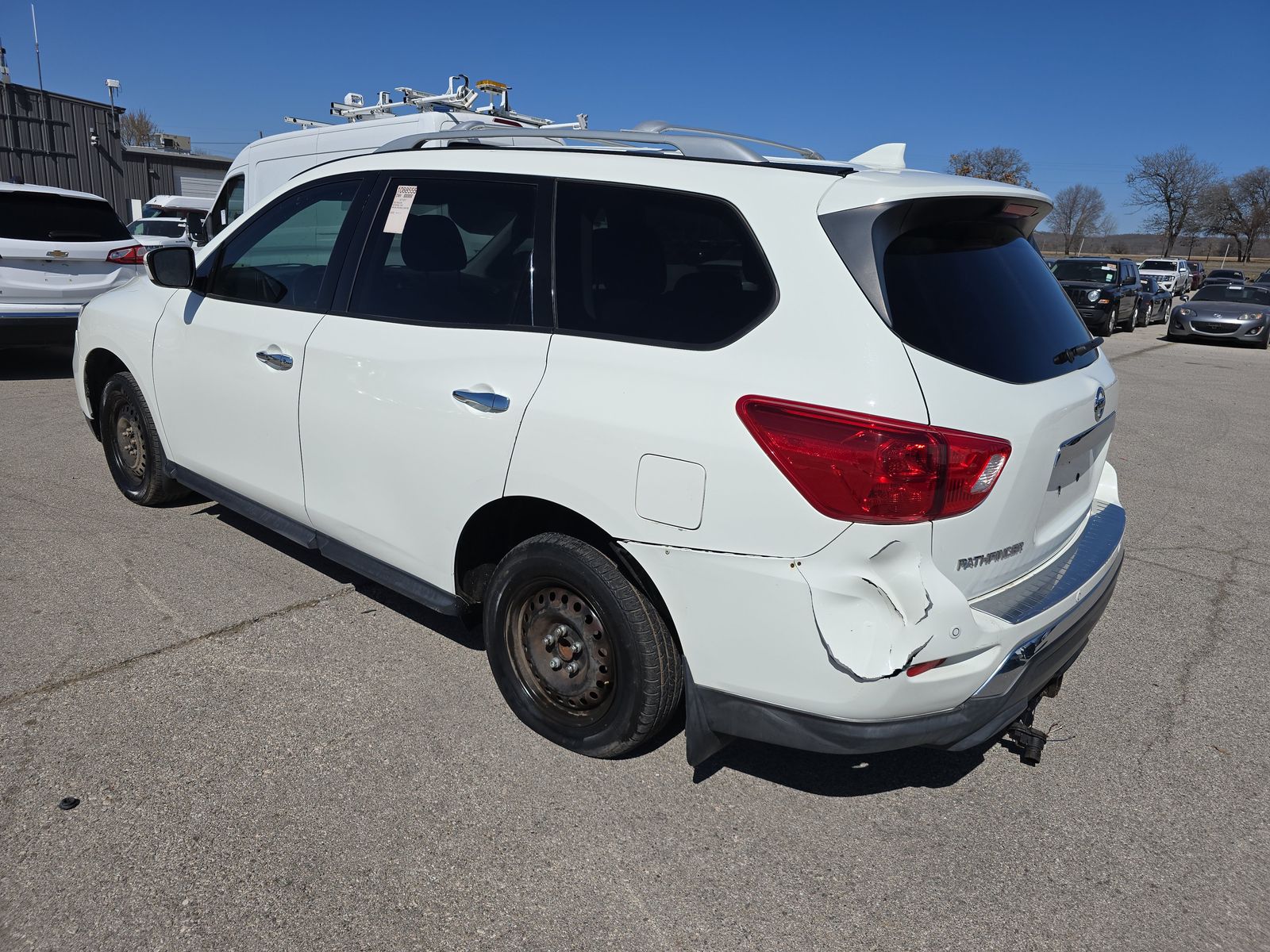 2020 Nissan Pathfinder S FWD