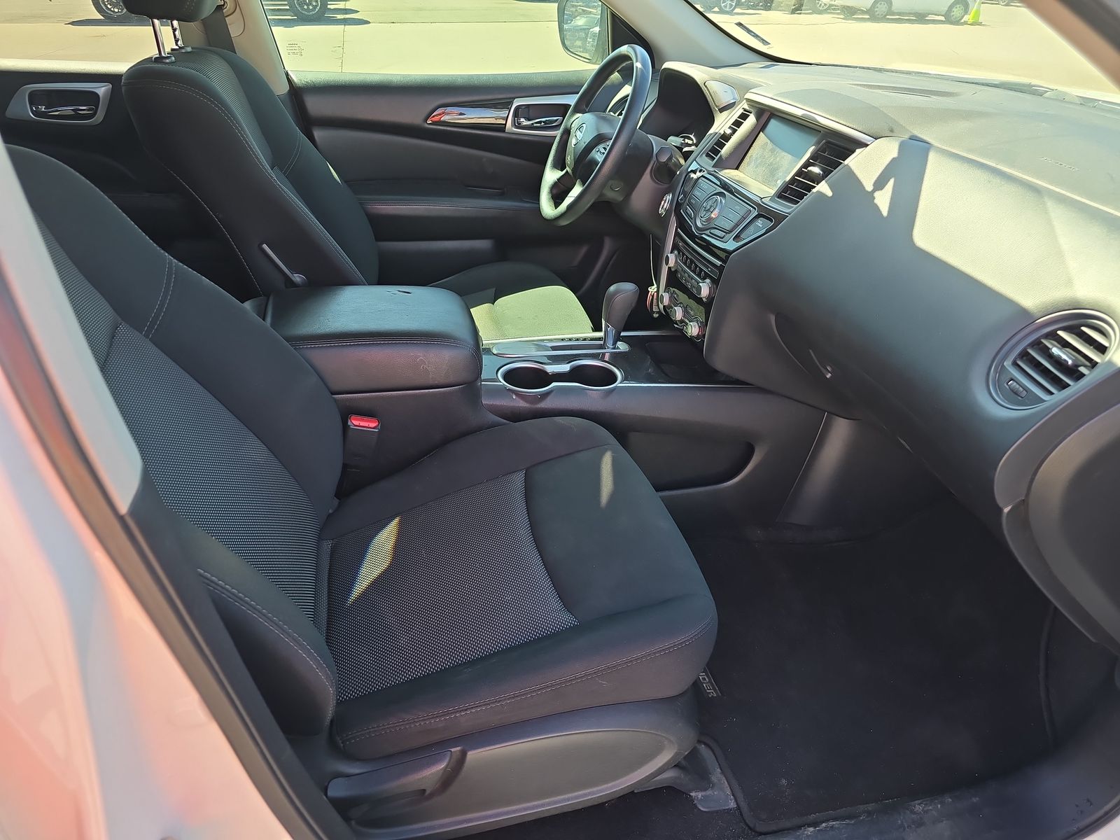 2020 Nissan Pathfinder S FWD