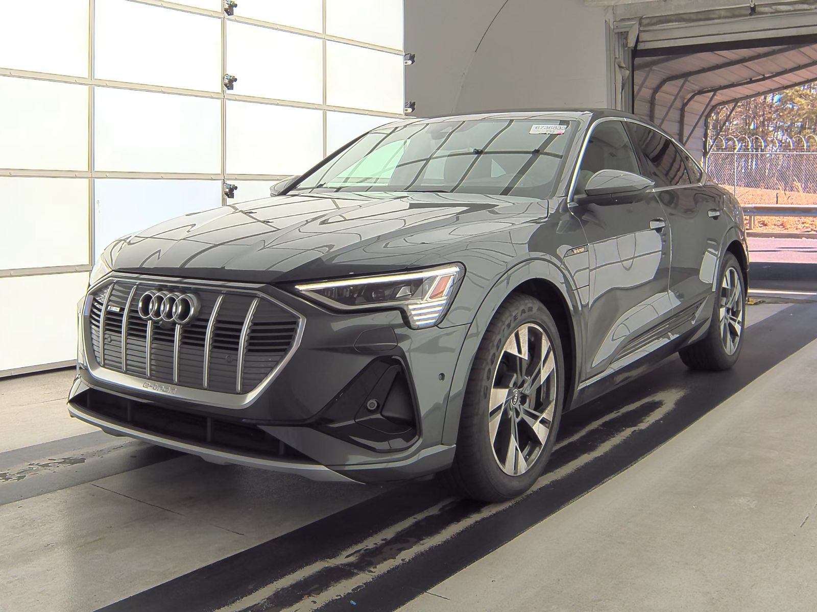 High-quality used cars Audi e-tron Sportback. Only Clean Title!