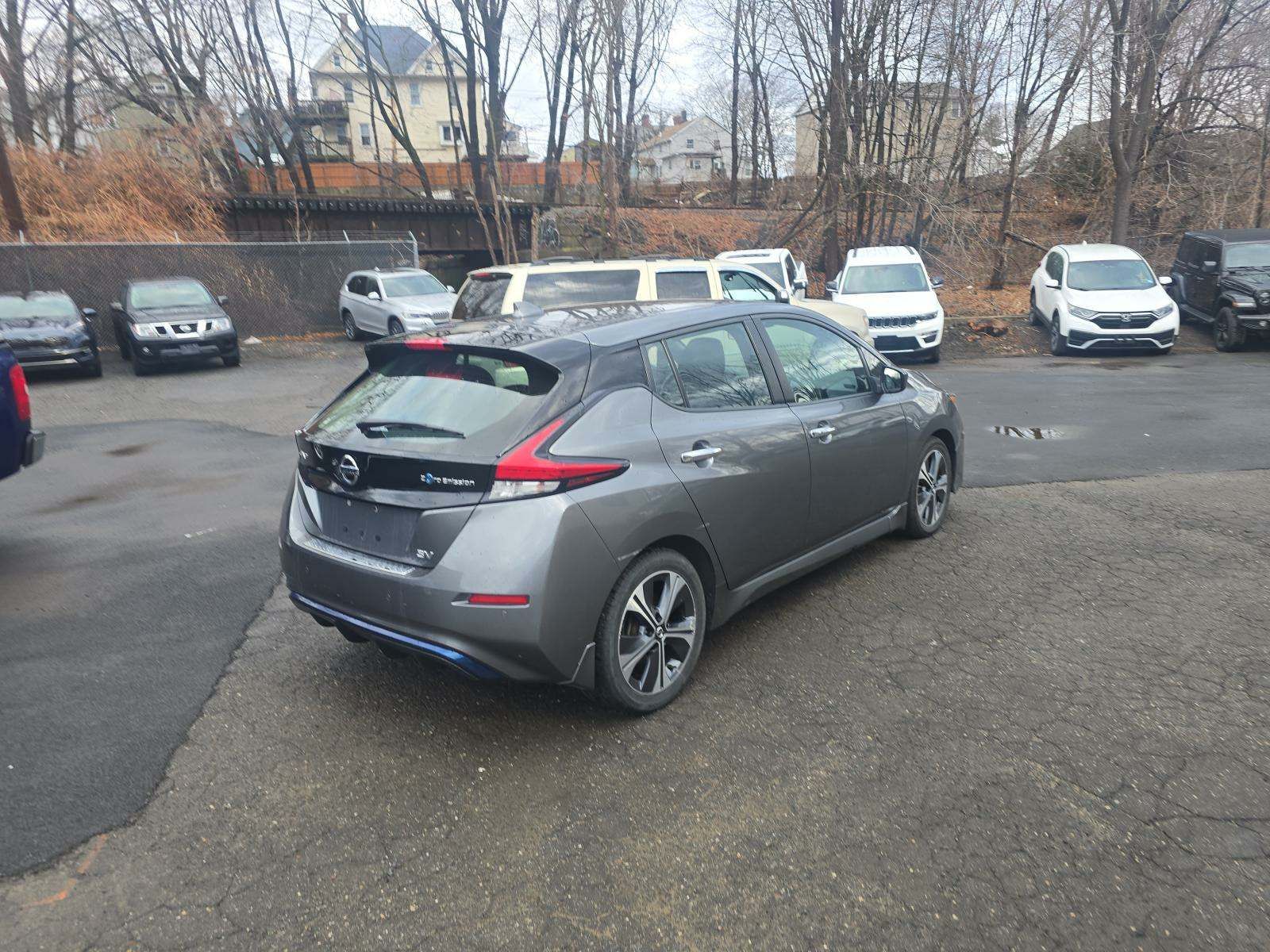 2020 Nissan LEAF SV FWD