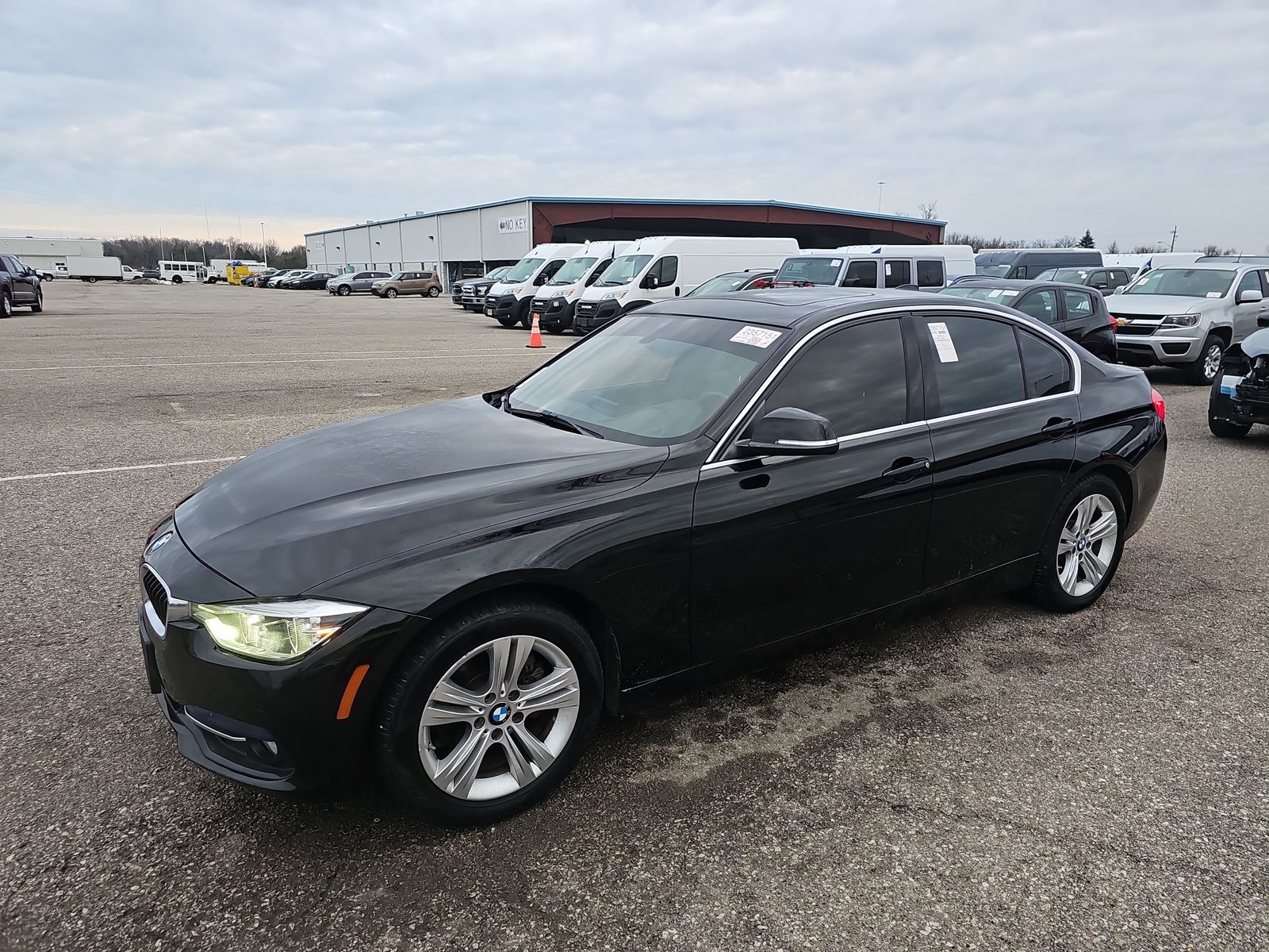 2018 BMW 3 Series Sedan 330i xDrive SPORT LINE