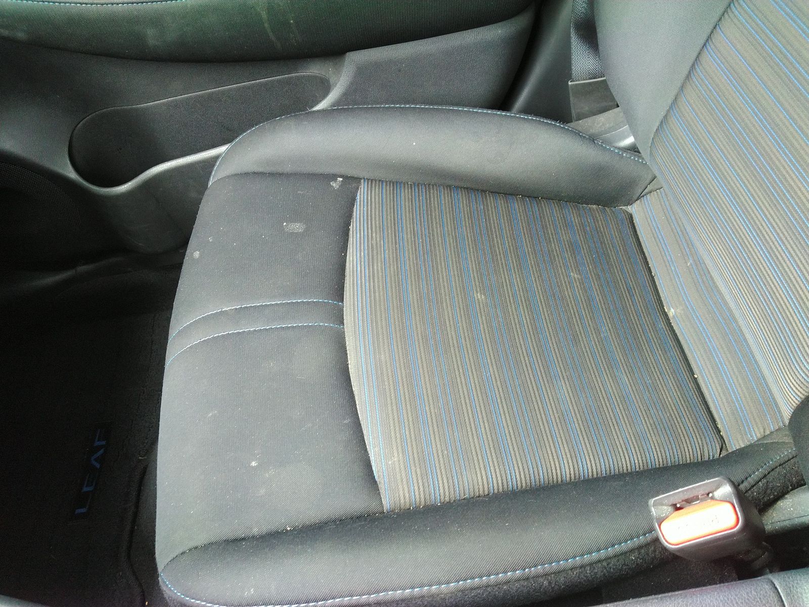 2022 Nissan LEAF S FWD