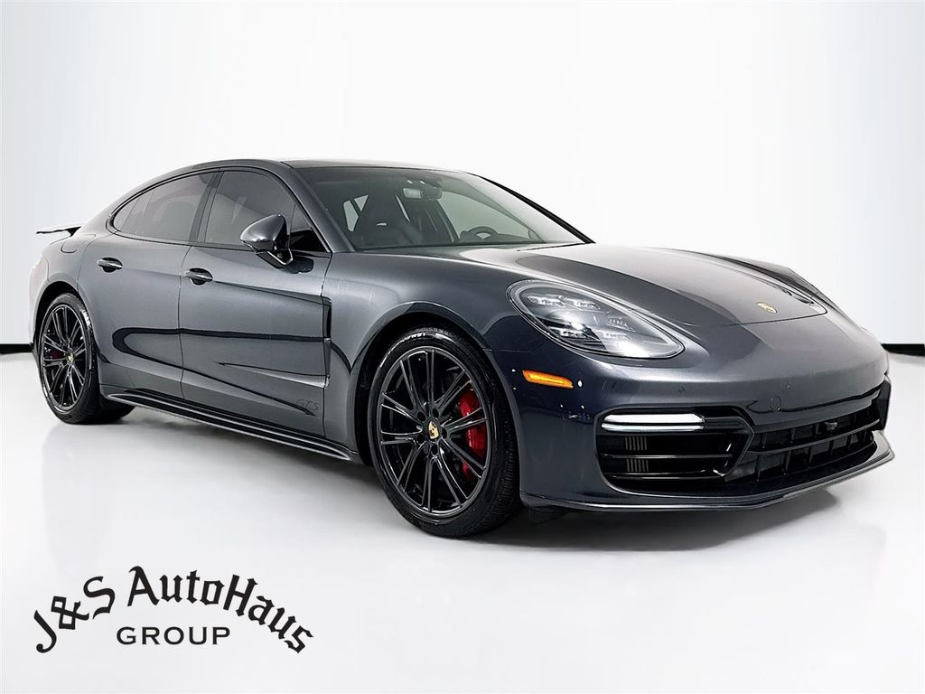 2020 Porsche Panamera GTS Hatchback