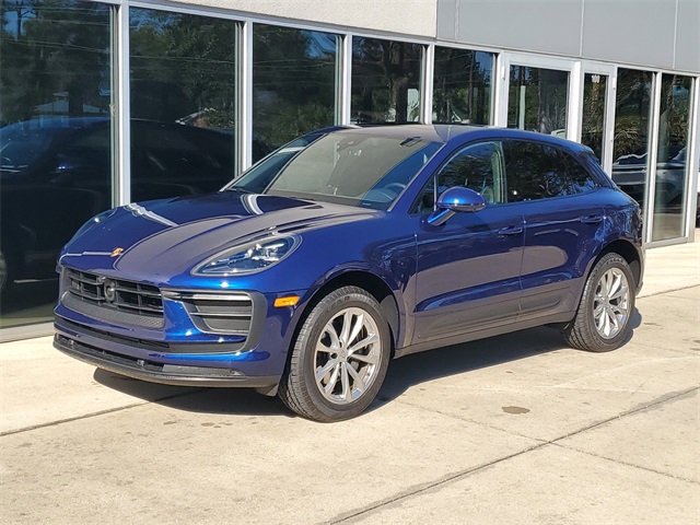 2023 Porsche Macan Base
