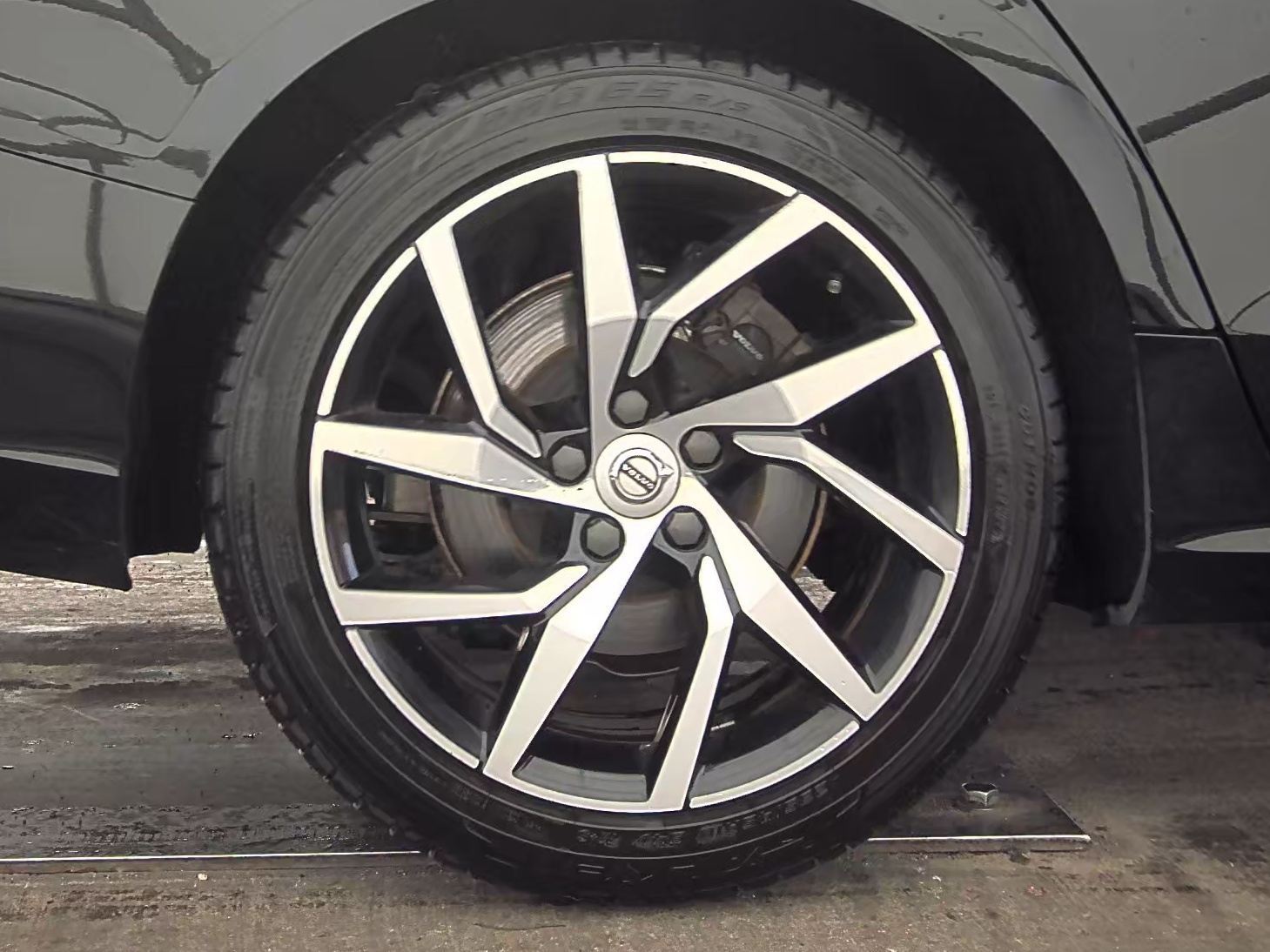 2020 Volvo S60 T5 Momentum FWD