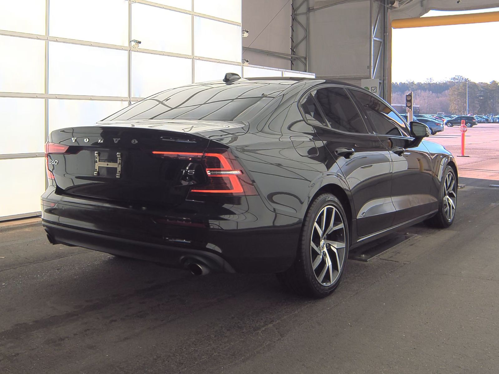 2020 Volvo S60 T5 Momentum FWD