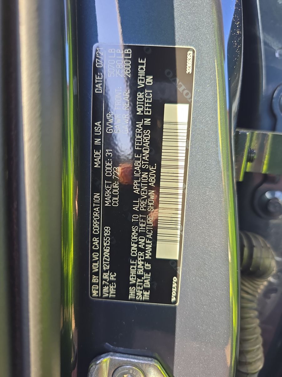 2022 Volvo S60 B5 Momentum AWD