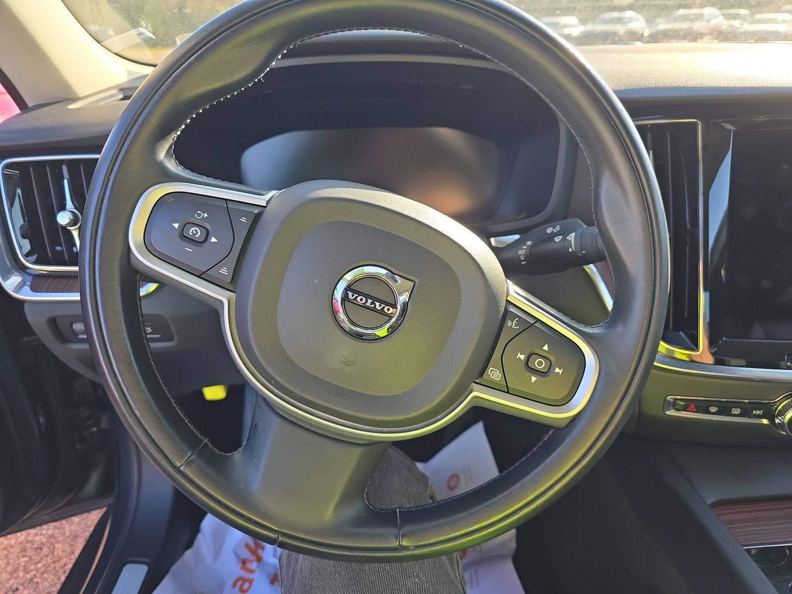 2022 Volvo S60 B5 Momentum AWD