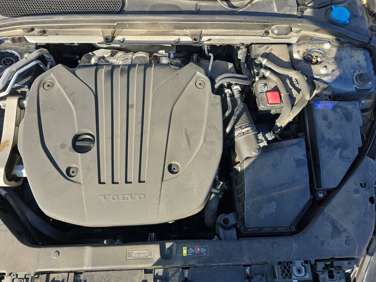 2022 Volvo S60 B5 Momentum AWD