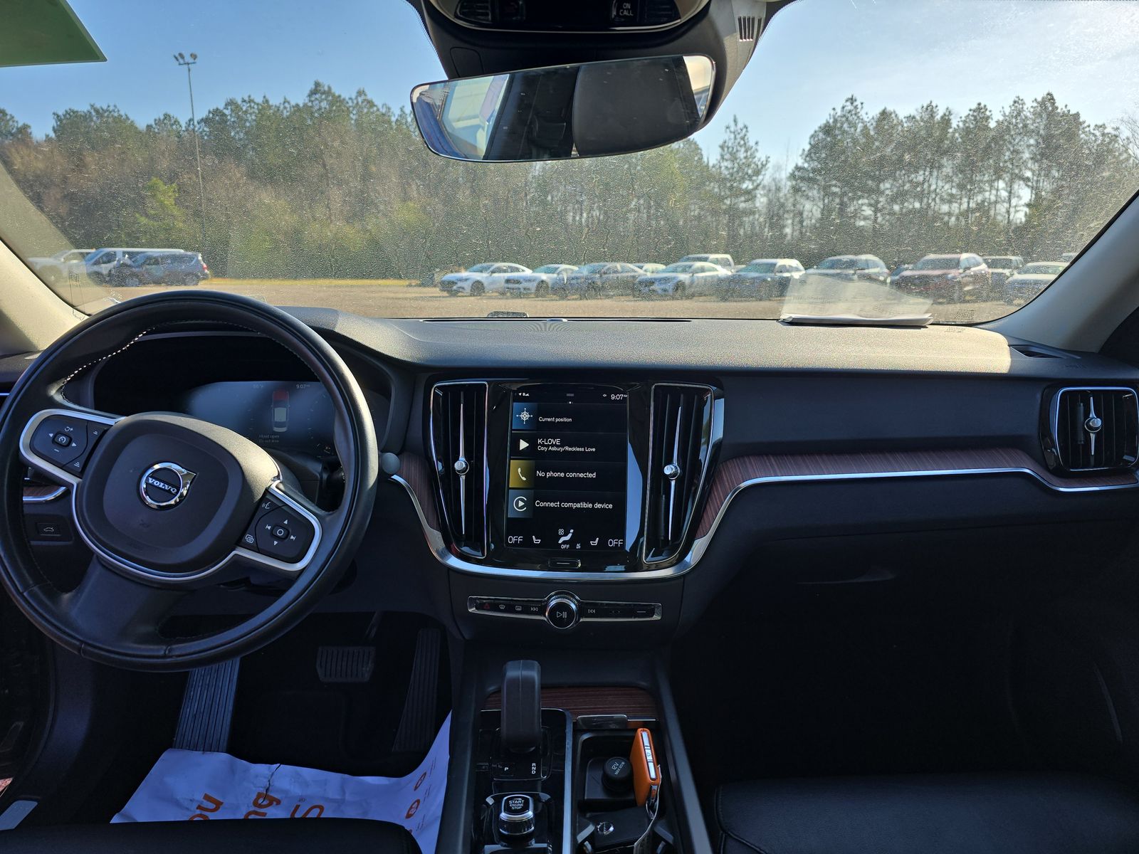 2022 Volvo S60 B5 Momentum AWD