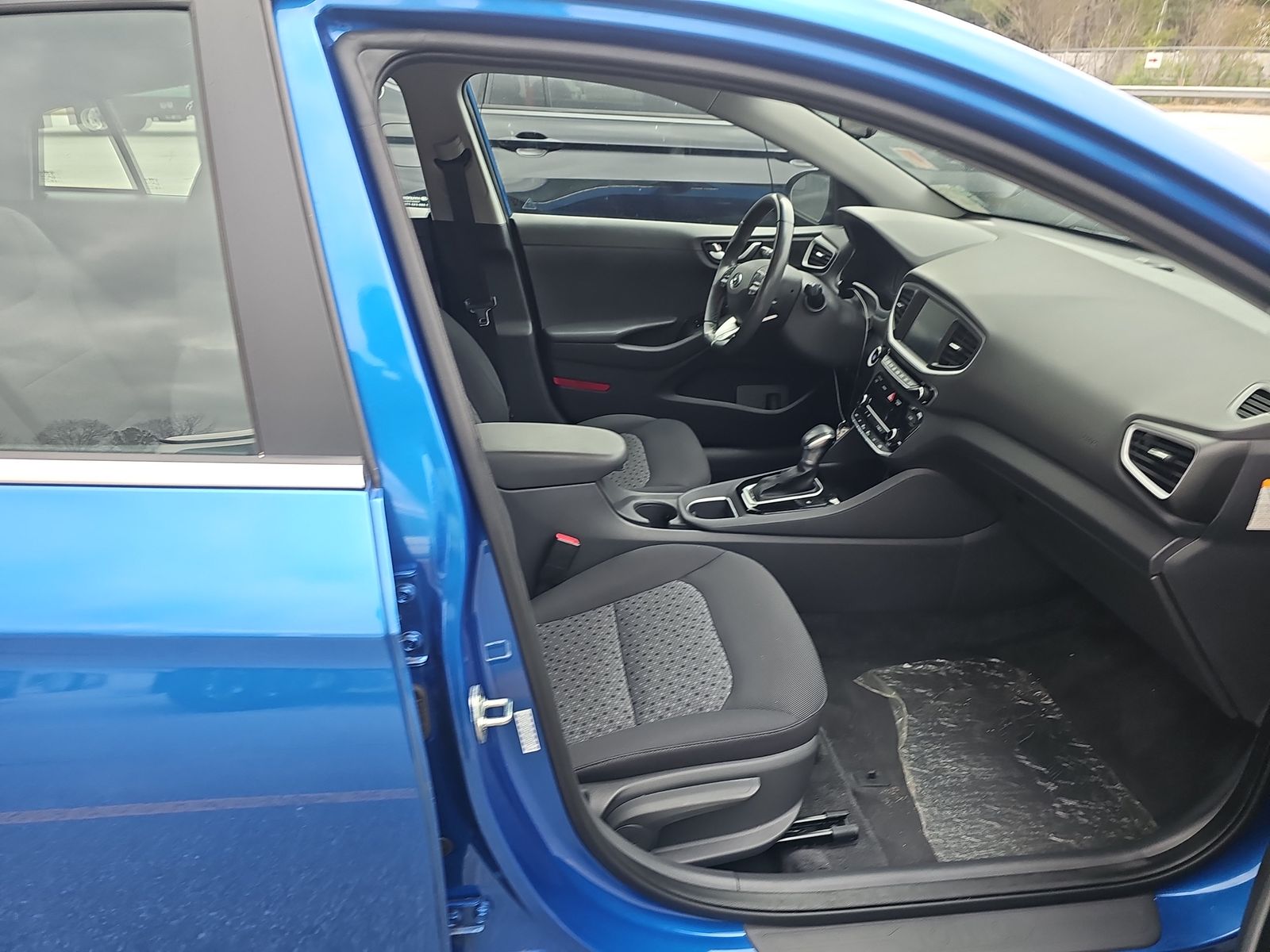 2017 Hyundai Ioniq Hybrid SEL FWD