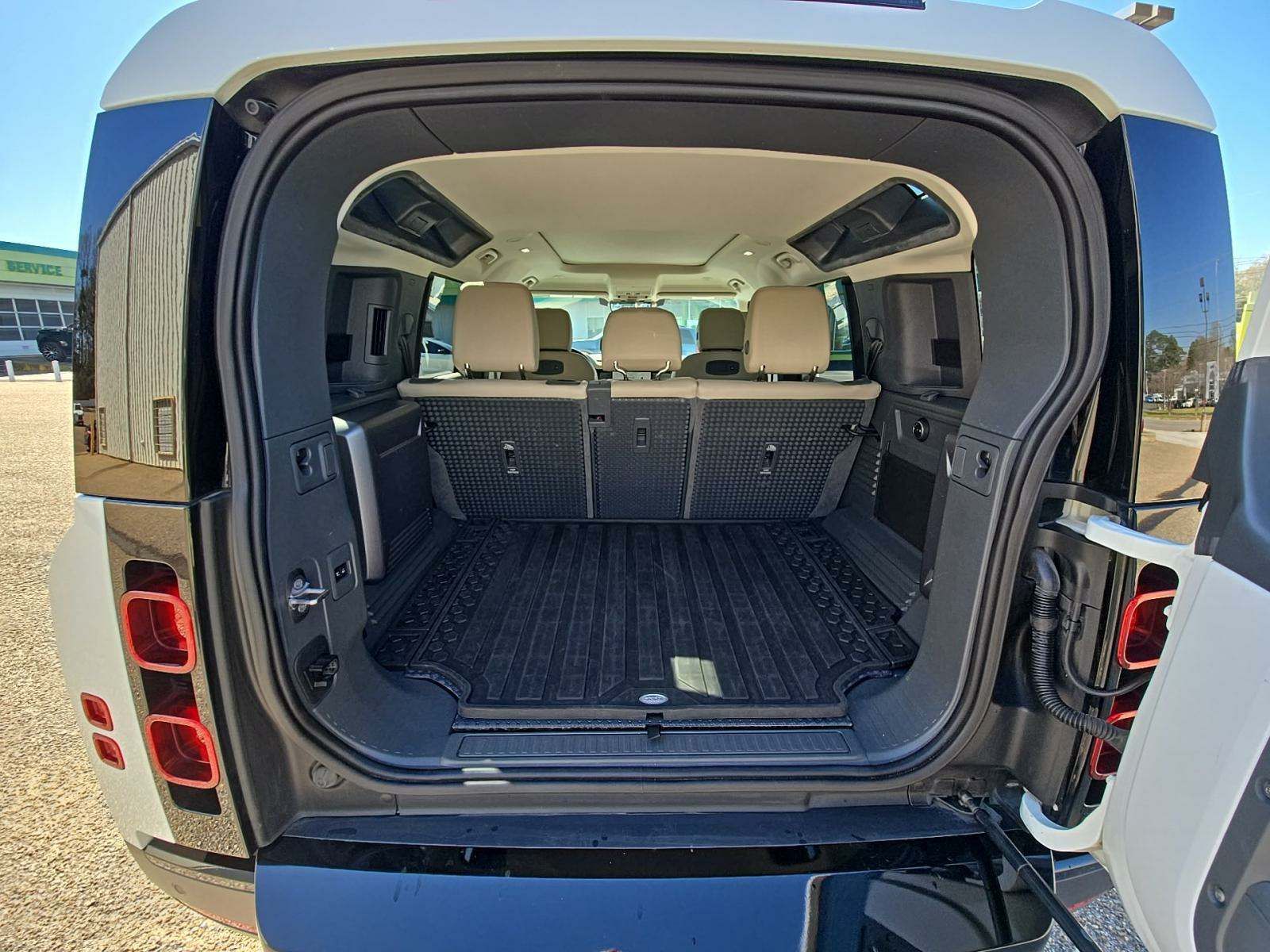 2021 Land Rover Defender 110 SE AWD