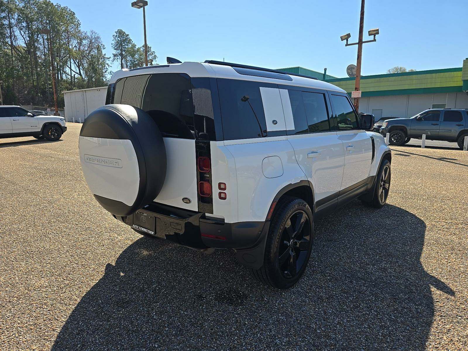 2021 Land Rover Defender 110 SE AWD