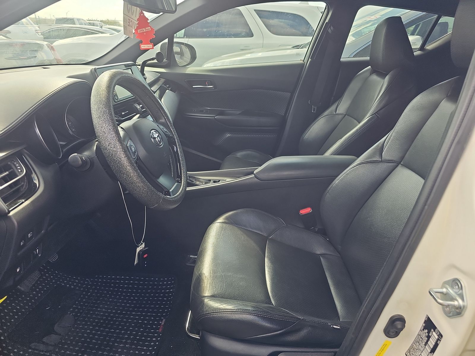 2018 Toyota C-HR XLE Premium FWD