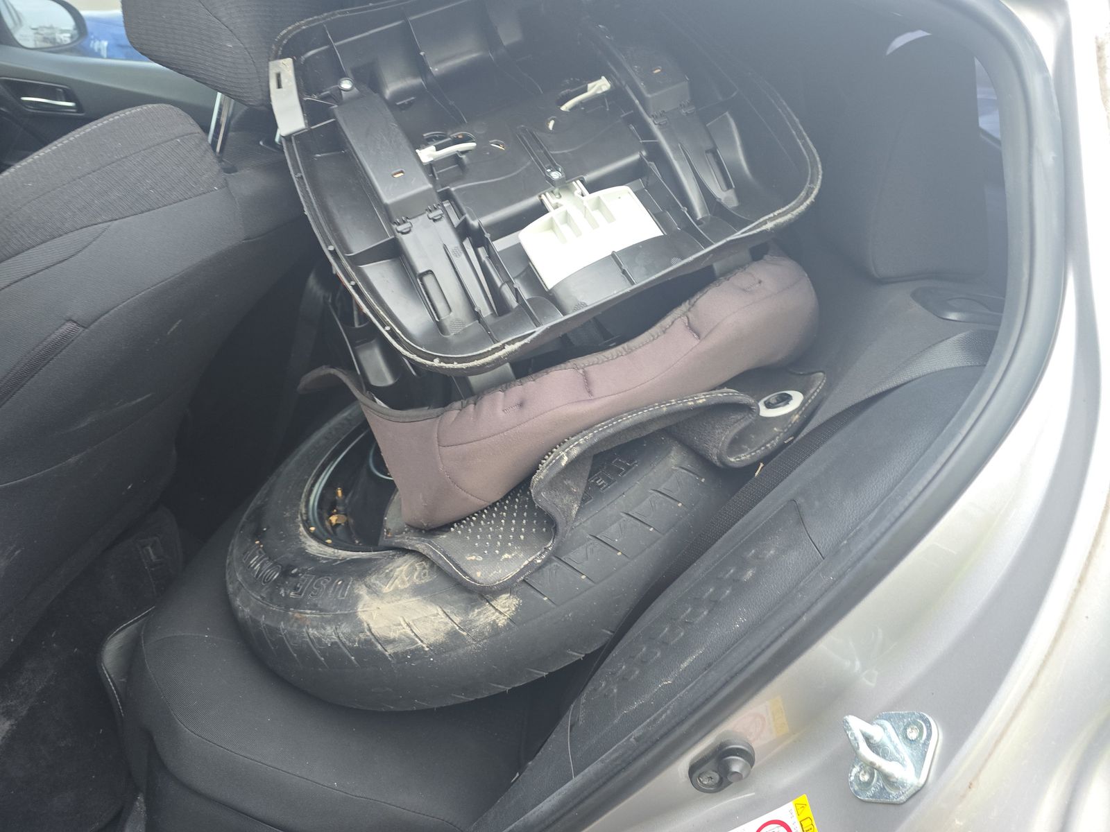 2018 Toyota C-HR XLE FWD