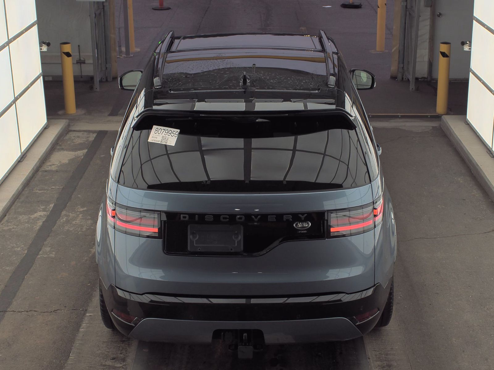 2022 Land Rover Discovery S R-Dynamic AWD