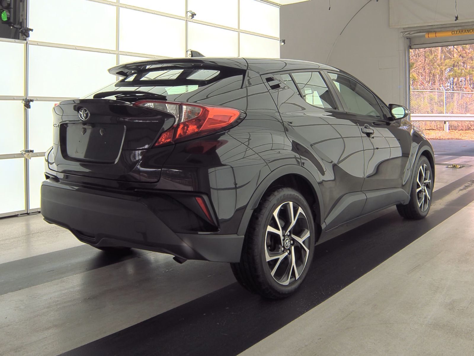 2018 Toyota C-HR XLE FWD