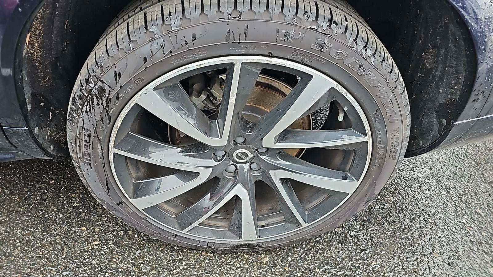 2019 Volvo XC90 T6 Momentum AWD