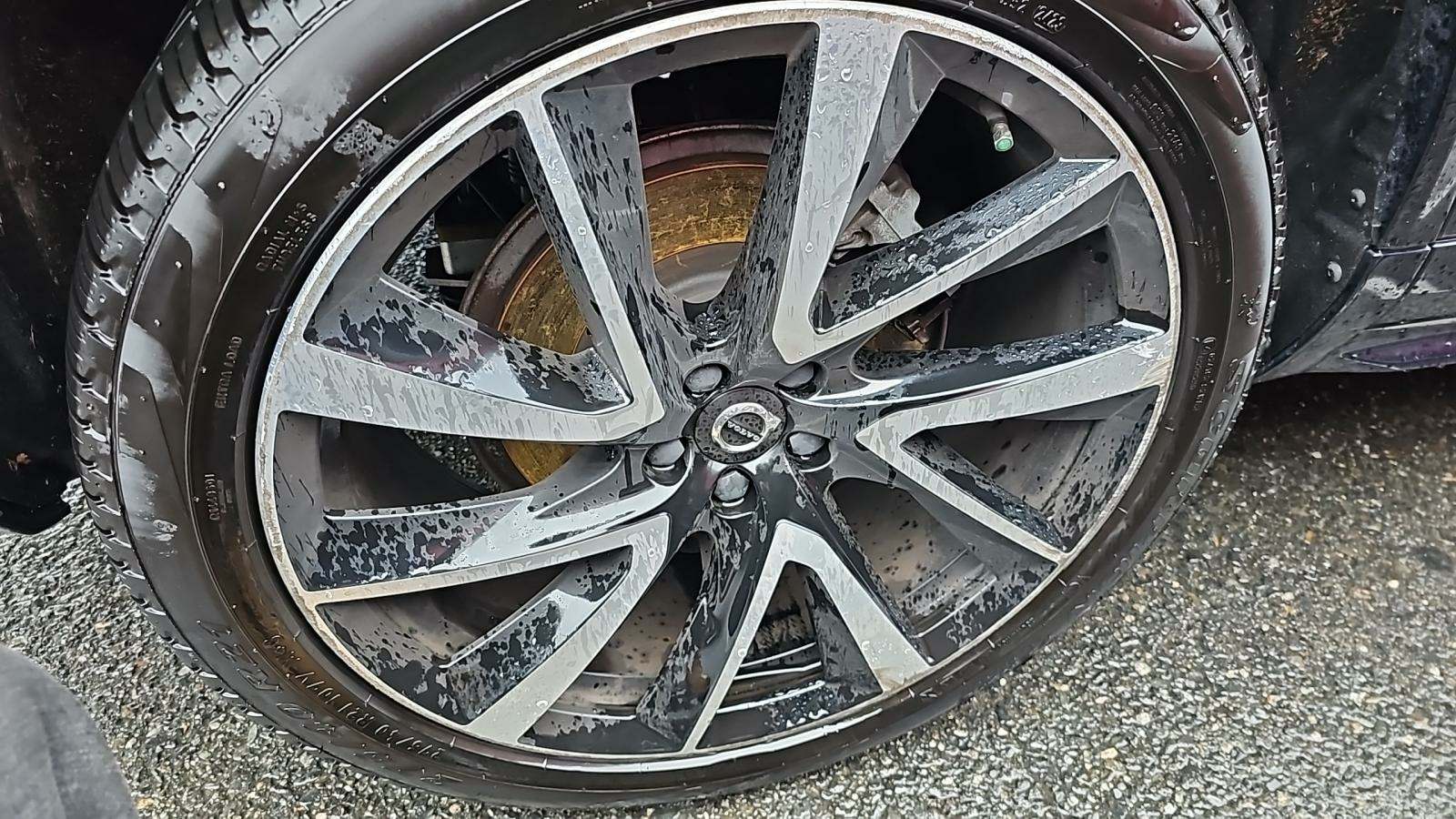 2019 Volvo XC90 T6 Momentum AWD
