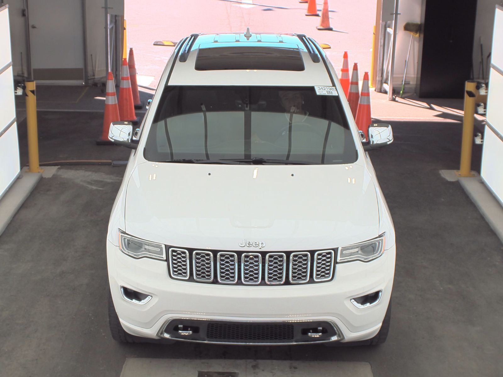 2017 Jeep Grand Cherokee Overland RWD
