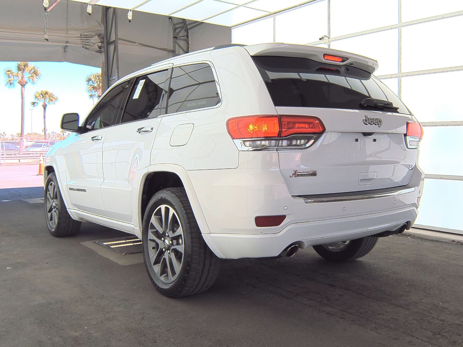 2017 Jeep Grand Cherokee Overland RWD