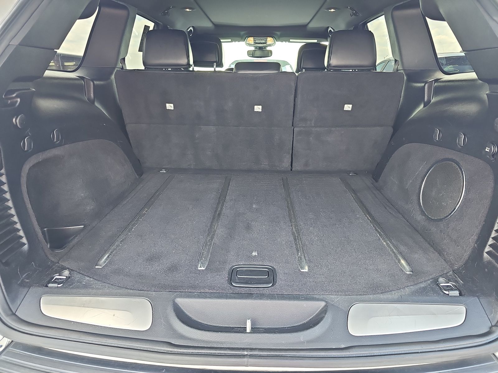 2017 Jeep Grand Cherokee Overland RWD