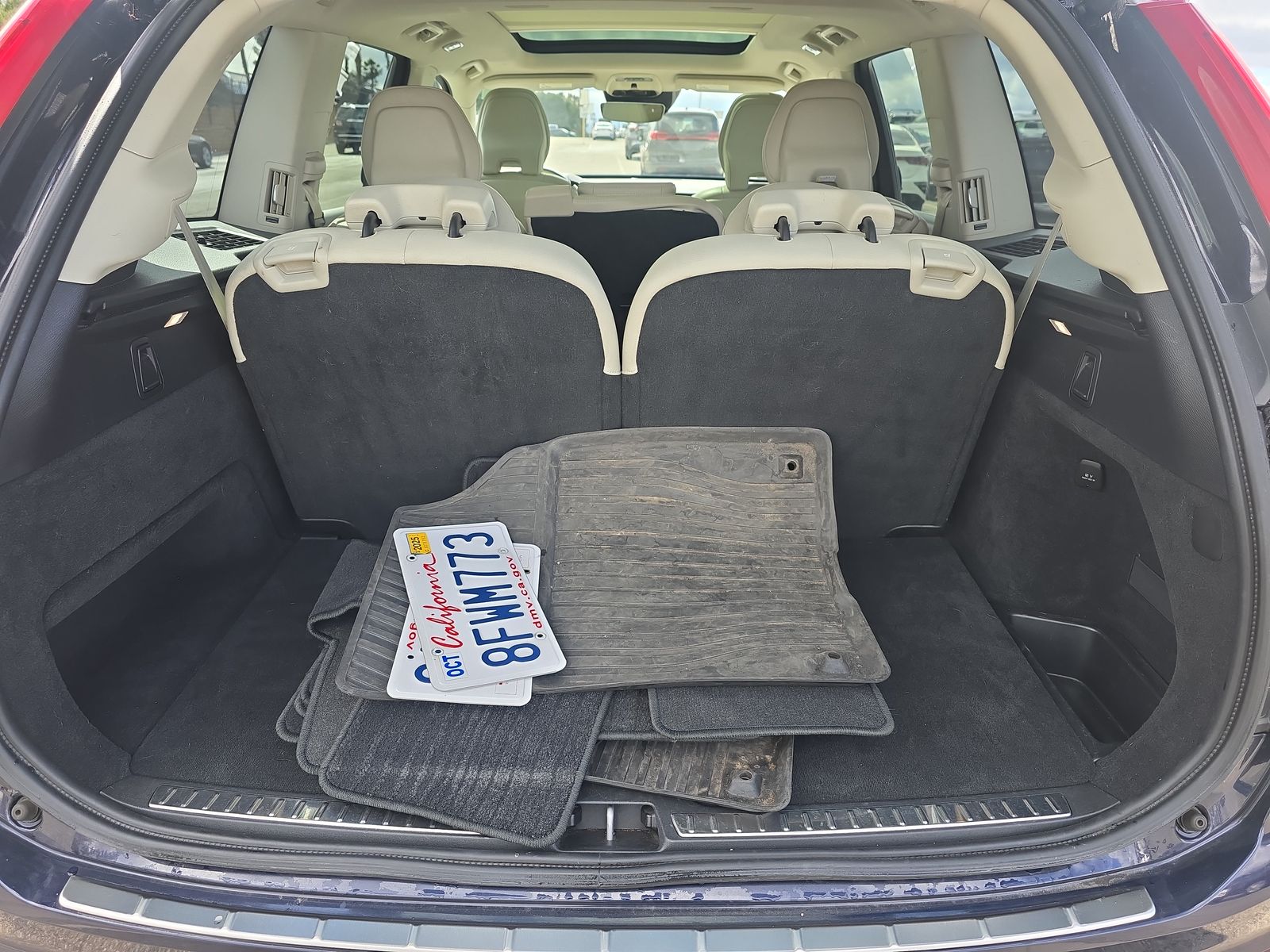 2019 Volvo XC90 T6 Momentum AWD