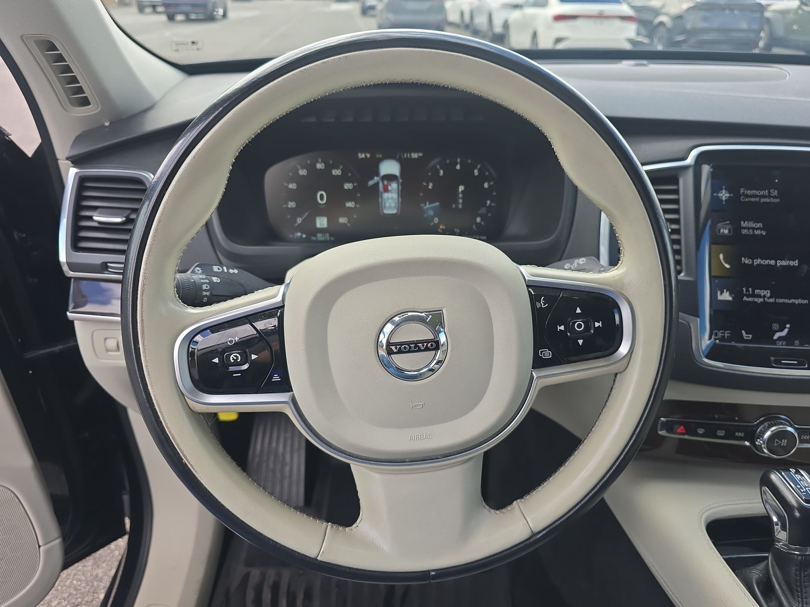 2019 Volvo XC90 T6 Momentum AWD