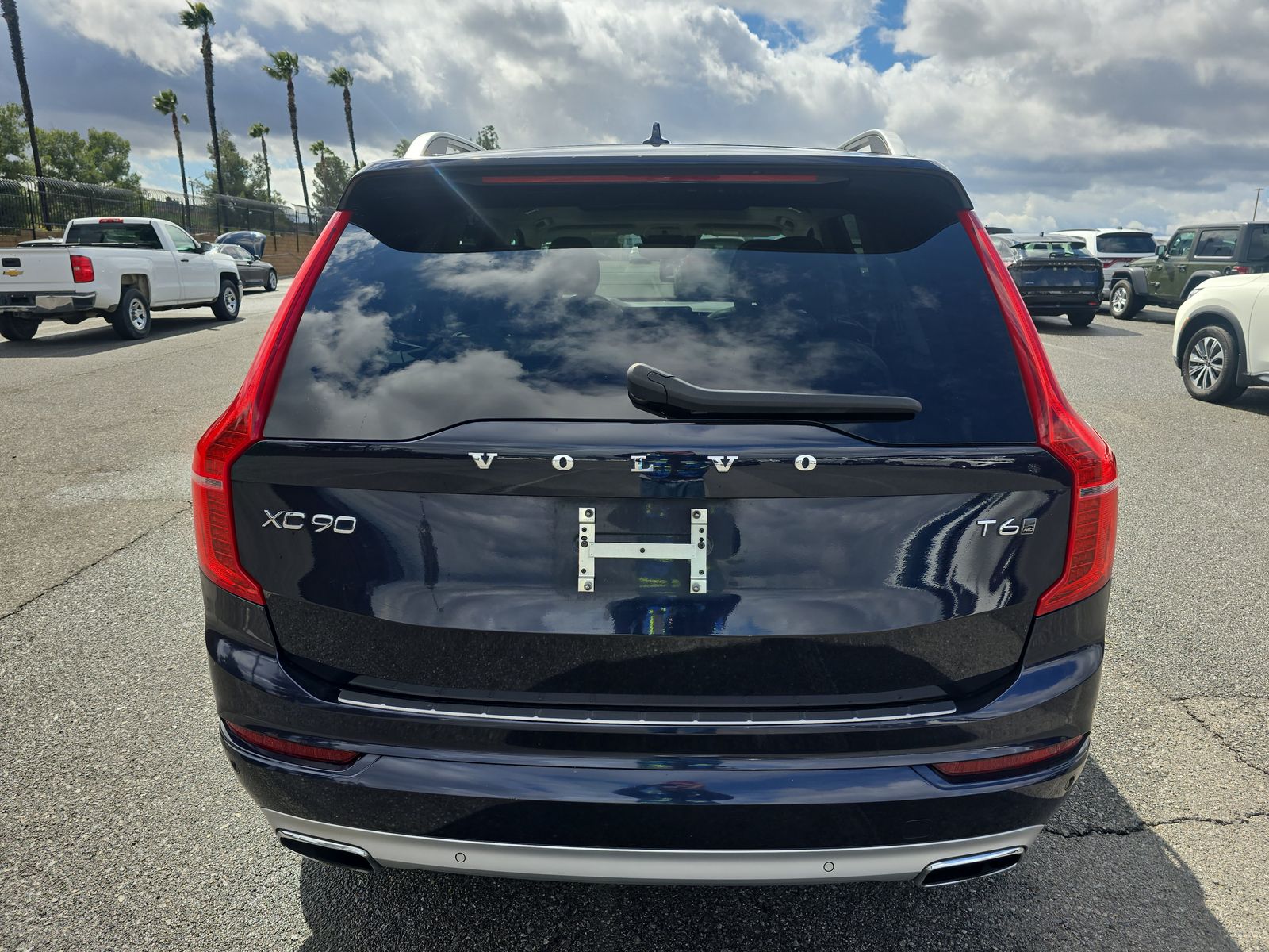 2019 Volvo XC90 T6 Momentum AWD
